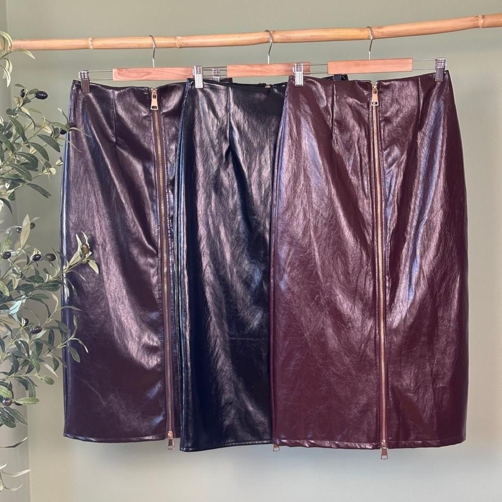 Made in Italy Faux Leather Pencil Skirt - Picture 1 of 4